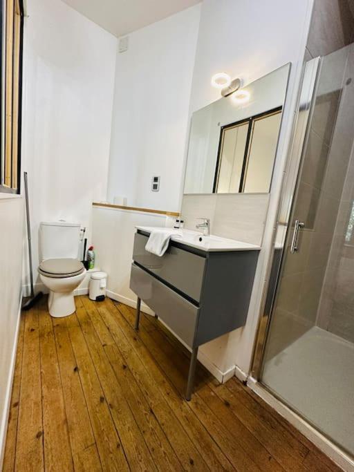 Standing Apartment T2 Near The Train Station And Tours Exteriör bild