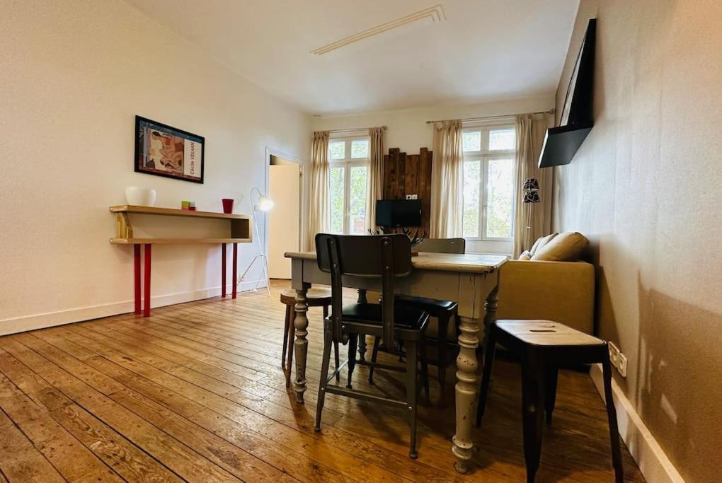 Standing Apartment T2 Near The Train Station And Tours Exteriör bild